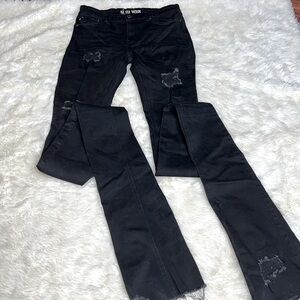 Black Sl Tapered Jeans